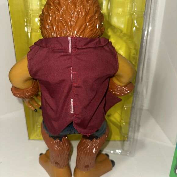 MANLEY TOY QUEST STRETCH SCREAMERS ELECTRONIC 14" WOLFMAN WITH BOX - Picture 6 of 16